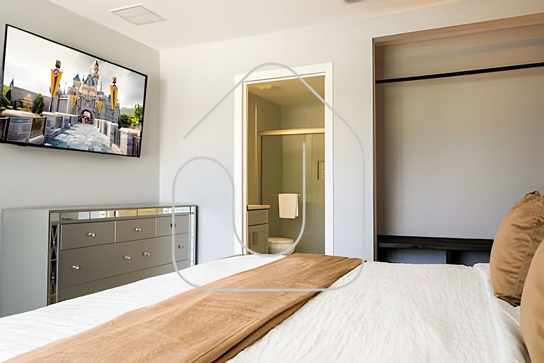 6BD/4BA Windsor Luxury Villa | Game Room & Pool