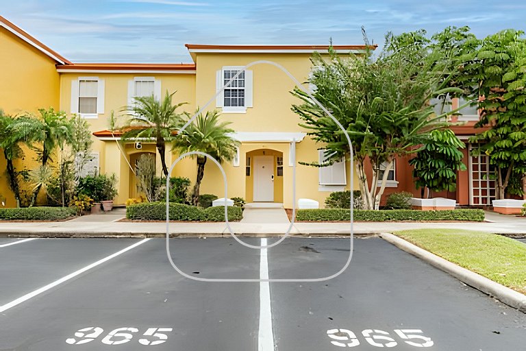 3BR Lake Berkley Townhome, Balcony