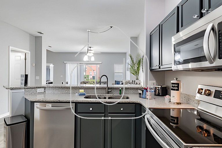 3BR Lake Berkley Townhome, Balcony