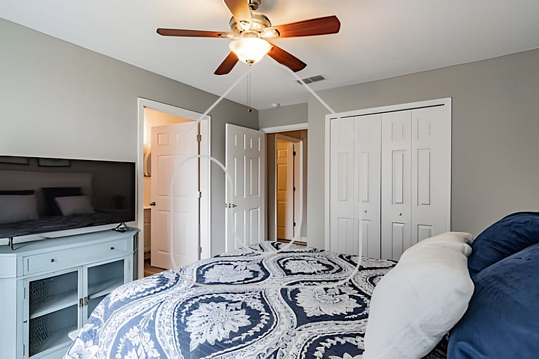 3BR Lake Berkley Townhome, Balcony