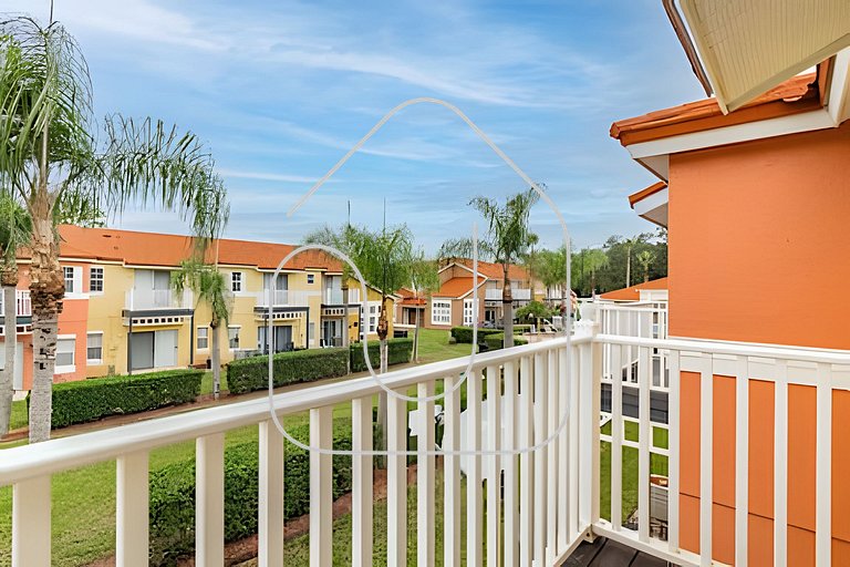 3BR Lake Berkley Townhome, Balcony