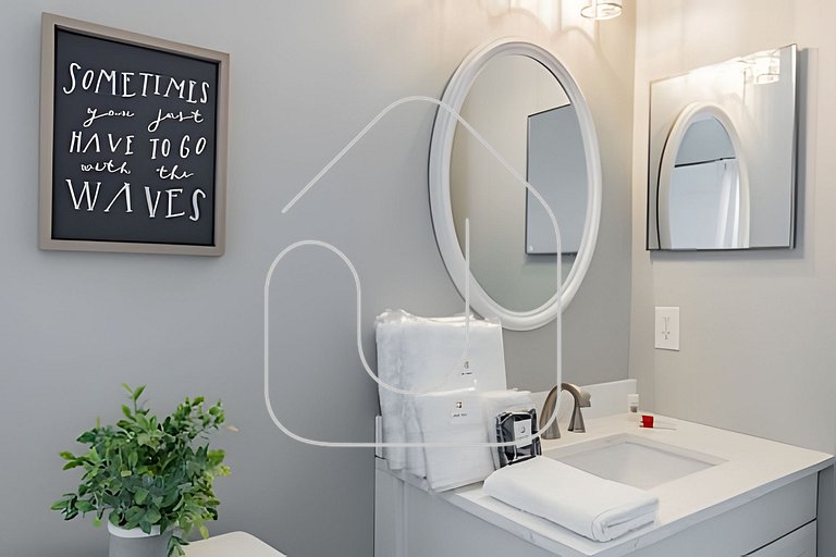 3BR Lake Berkley Townhome, Balcony