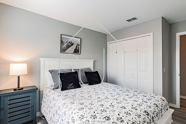 3BR Lake Berkley Townhome, Balcony
