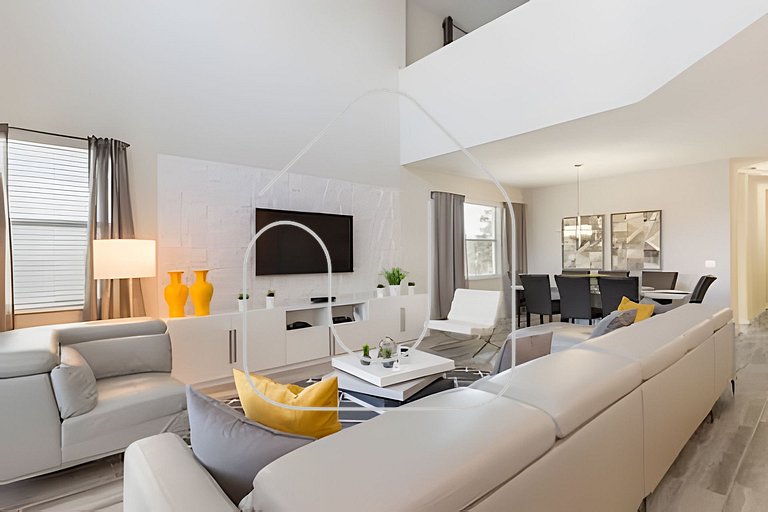 Resort Villa with Heated Pool and Ping Pong Table