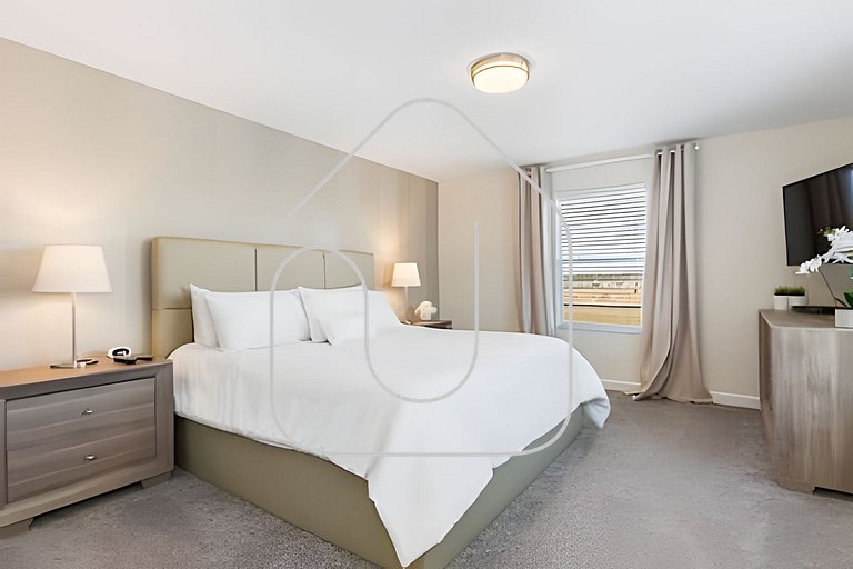 Resort Villa with Heated Pool and Ping Pong Table