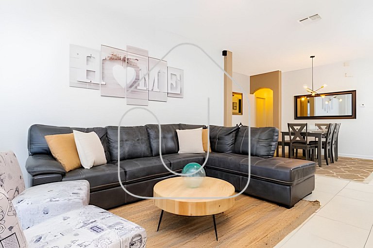 Disney 4BR Home + Pool & Themed Bedrooms