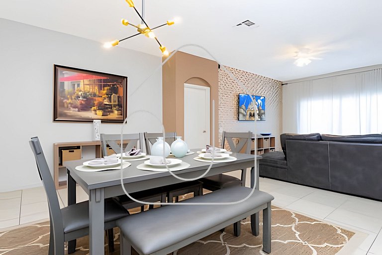 Disney 4BR Home + Pool & Themed Bedrooms