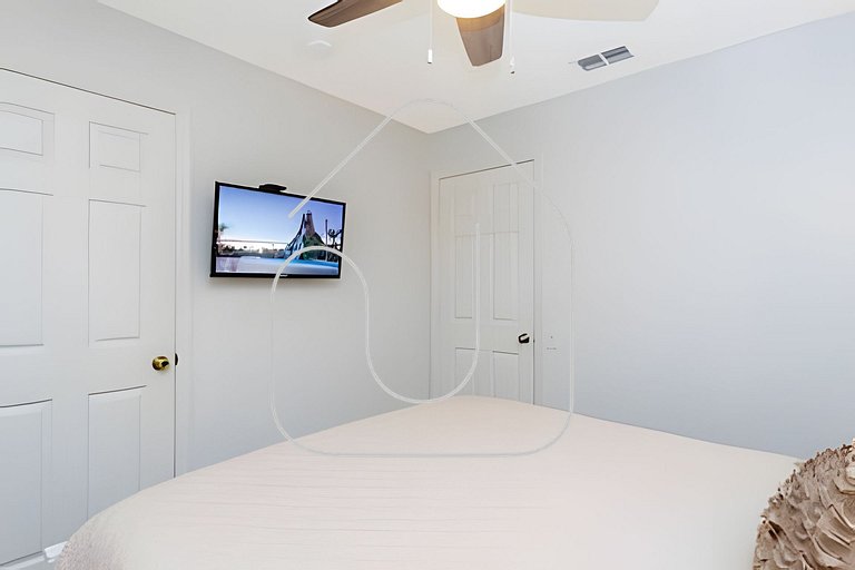 Disney 4BR Home + Pool & Themed Bedrooms