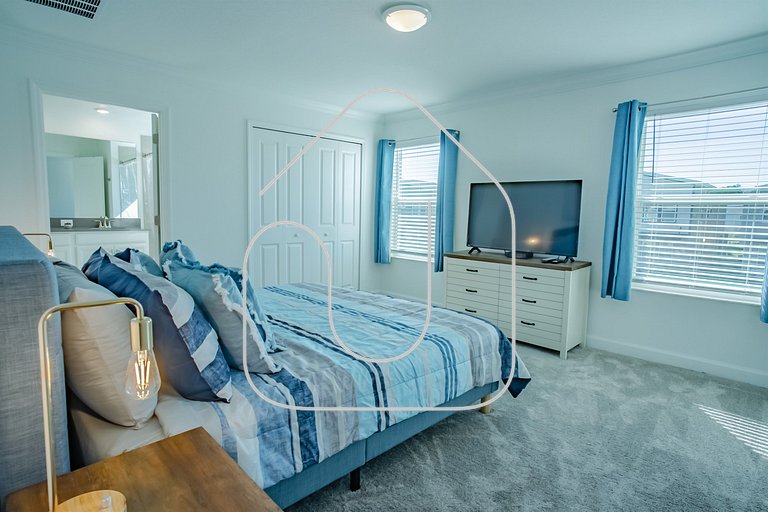 Luxury Townhouse w/Priv. Pool Near Disney