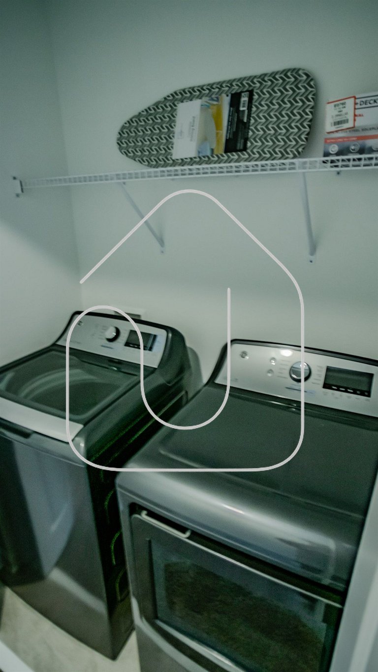 Luxury Townhouse w/Priv. Pool Near Disney