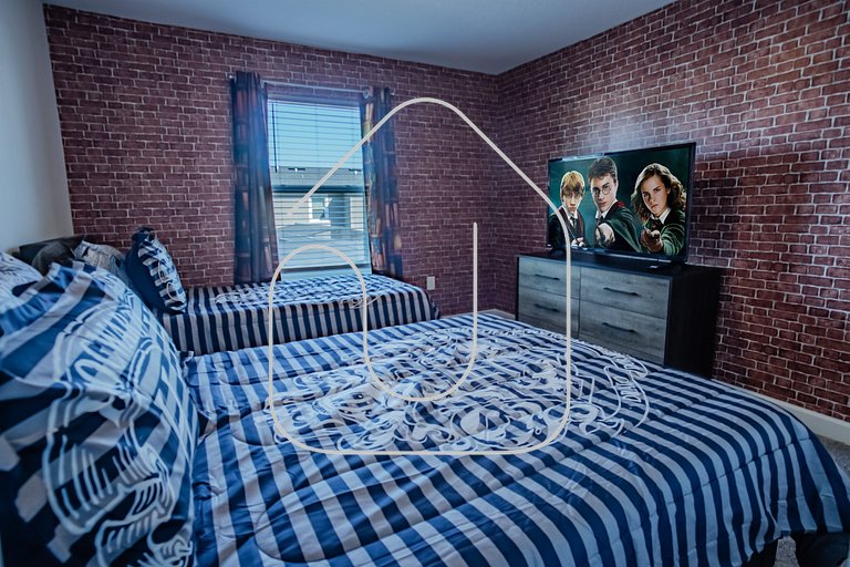 Luxury Townhouse w/Priv. Pool Near Disney