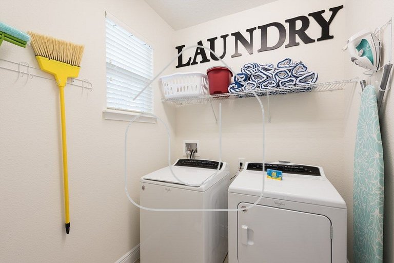 Luxurious 9BD Villa w/Game Room + Themed Rooms