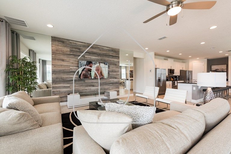 Luxurious 9BD Villa w/Game Room + Themed Rooms