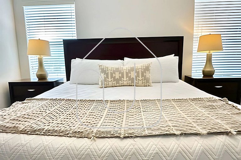 Cozy 4BD/3BA Bella Vida Private Pool