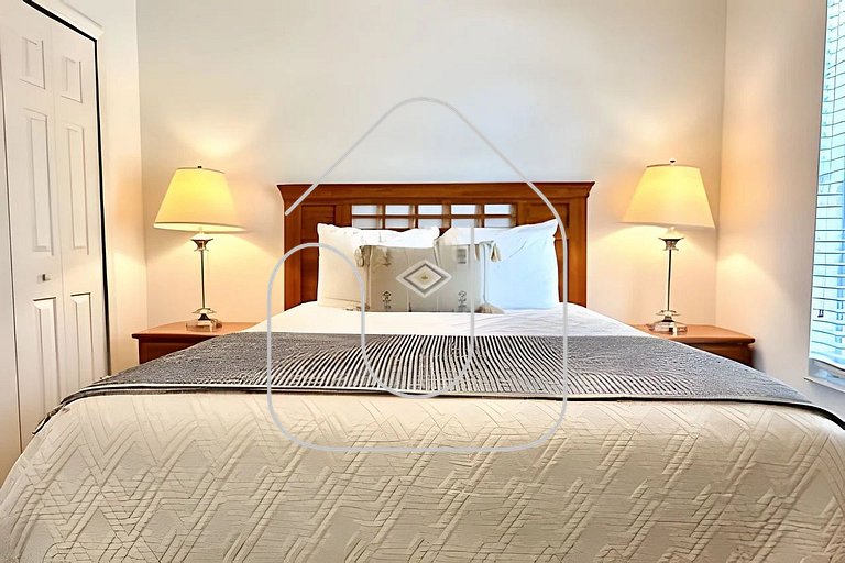 Cozy 4BD/3BA Bella Vida Private Pool