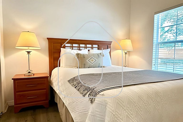 Cozy 4BD/3BA Bella Vida Private Pool