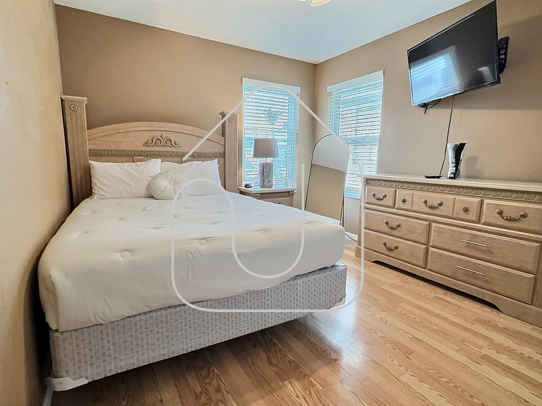 5B/3B Lake View Private Pool