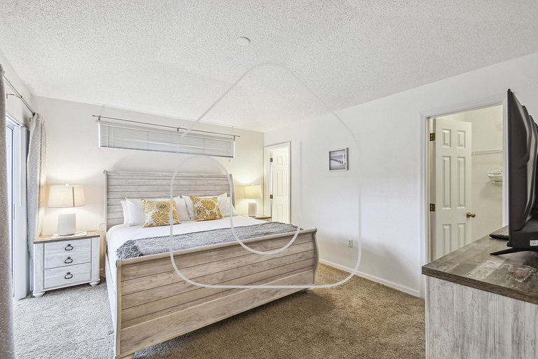 Home w/ Private Pool & Game Room - Near Disney!