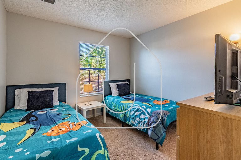 Charming 3BD/2.5BA * Jacuzzi + Lake View