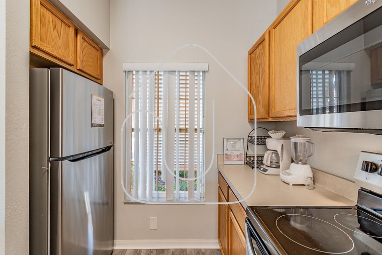 Charming 3BD/2.5BA * Jacuzzi + Lake View