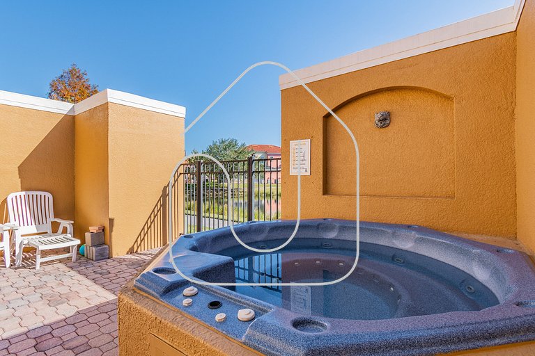 Charming 3BD/2.5BA * Jacuzzi + Lake View