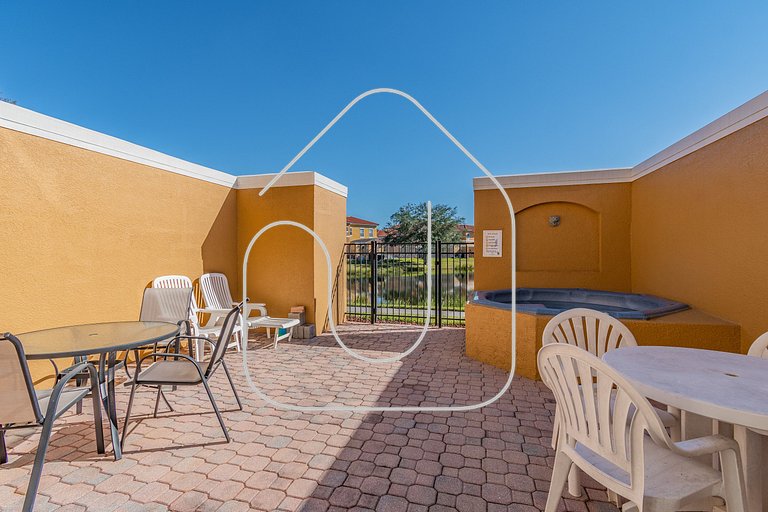 Charming 3BD/2.5BA * Jacuzzi + Lake View