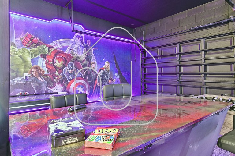 5 Suítes, Game Room, Piscina Privativa, Dormem 14