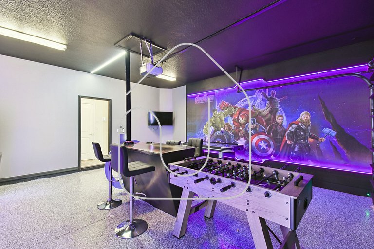 5 Suítes, Game Room, Piscina Privativa, Dormem 14