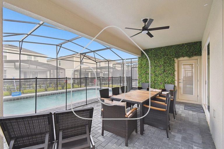 5 BD En-suites, Game Room, Pool, Sleeps 14, Disney