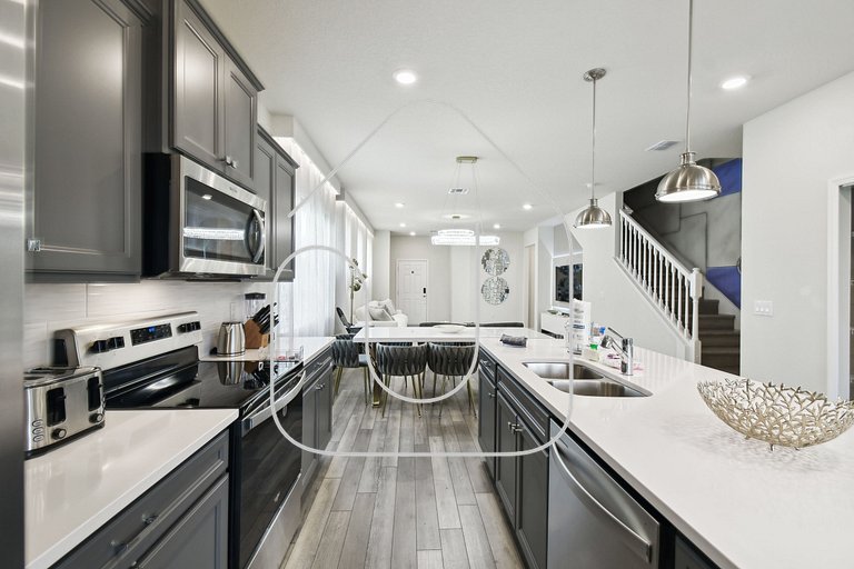 5 BD En-suites, Game Room, Pool, Sleeps 14, Disney