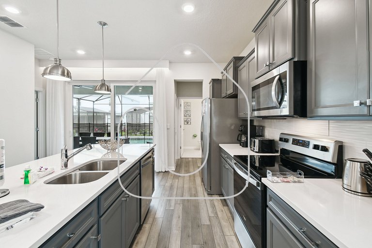 5 BD En-suites, Game Room, Pool, Sleeps 14, Disney