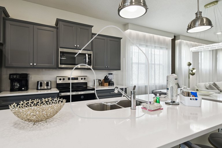 5 BD En-suites, Game Room, Pool, Sleeps 14, Disney