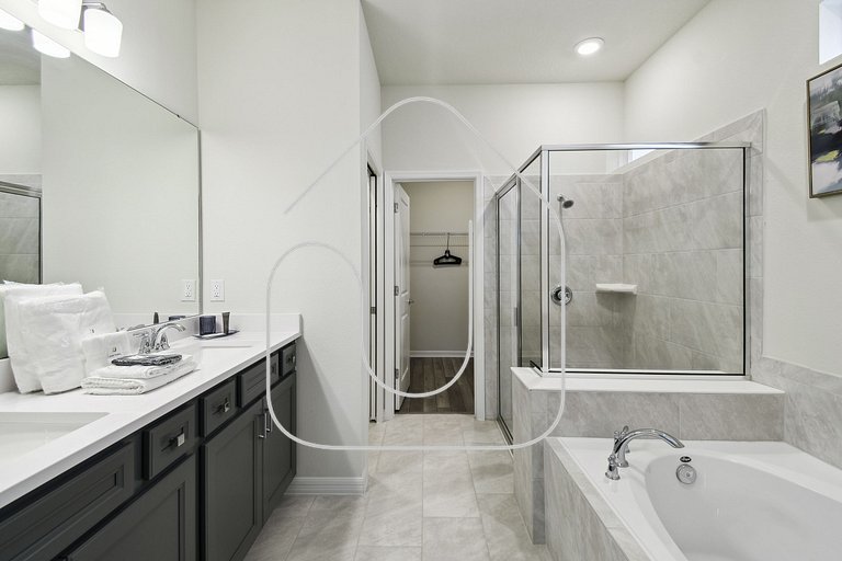 5 BD En-suites, Game Room, Pool, Sleeps 14, Disney