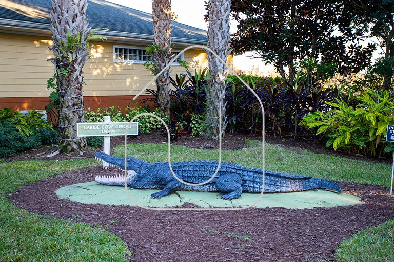 Modern Family Condo 15min from Disney