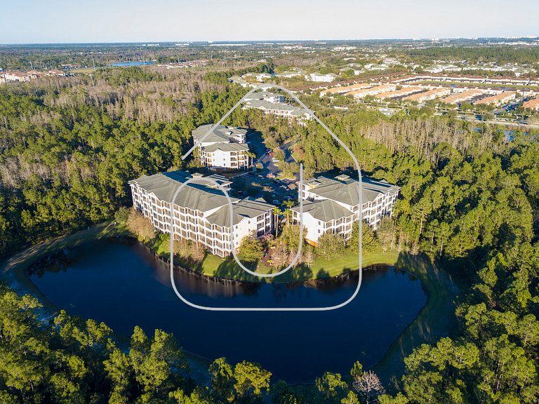 Modern Family Condo 15min from Disney