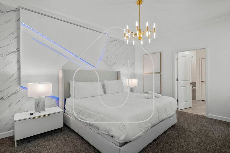 Storey Lake new 24 Guests 9BDR pool lake view