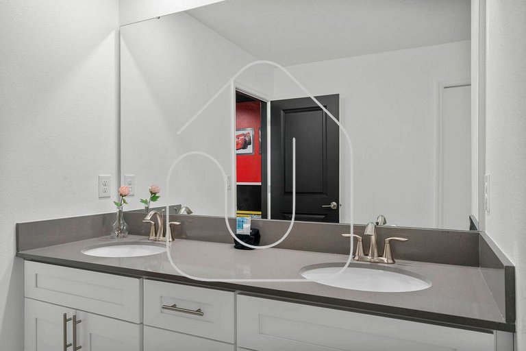 Storey Lake new 24 Guests 9BDR pool lake view