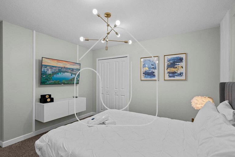 Storey Lake new 24 Guests 9BDR pool lake view