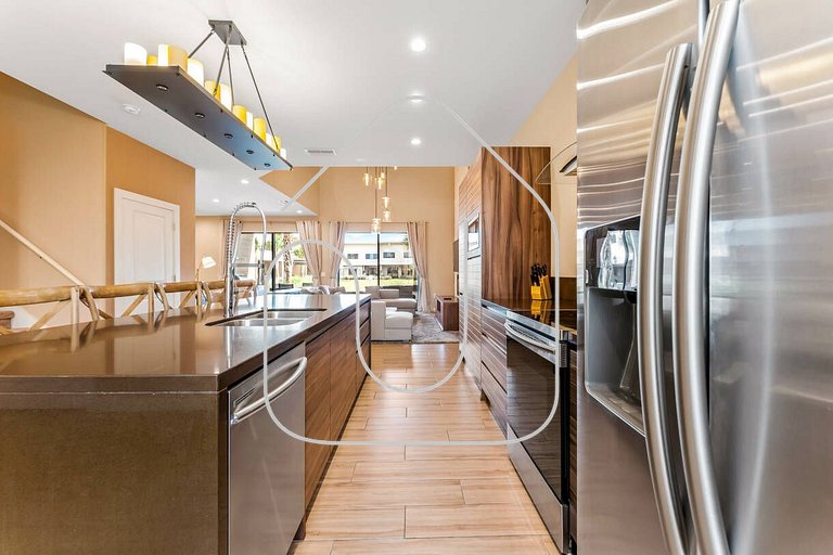 Luxury 3BR Villa w/ BBQ – Near Disney