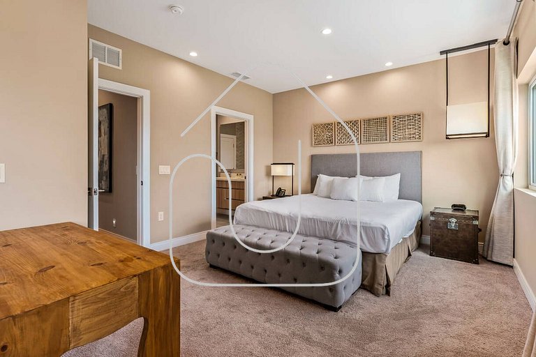 Luxury 3BR Villa w/ BBQ – Near Disney