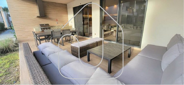 Casa 3 Suítes c/ Churrasco – Perto da Disney