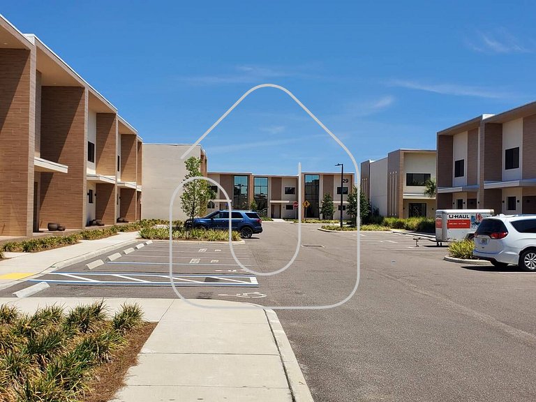 Luxury 3BR Villa w/ BBQ – Near Disney