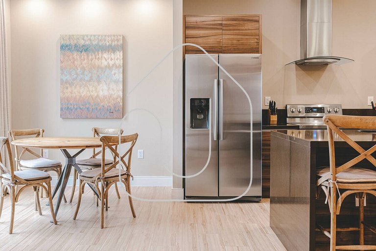 7562 Magic Village: 4 Suítes, 8 Hóspedes, Apenas 8 Minutos d