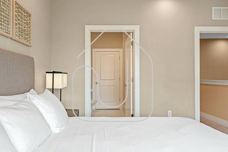 7562 Magic Village 8 guests 4 suites 8 min Disney