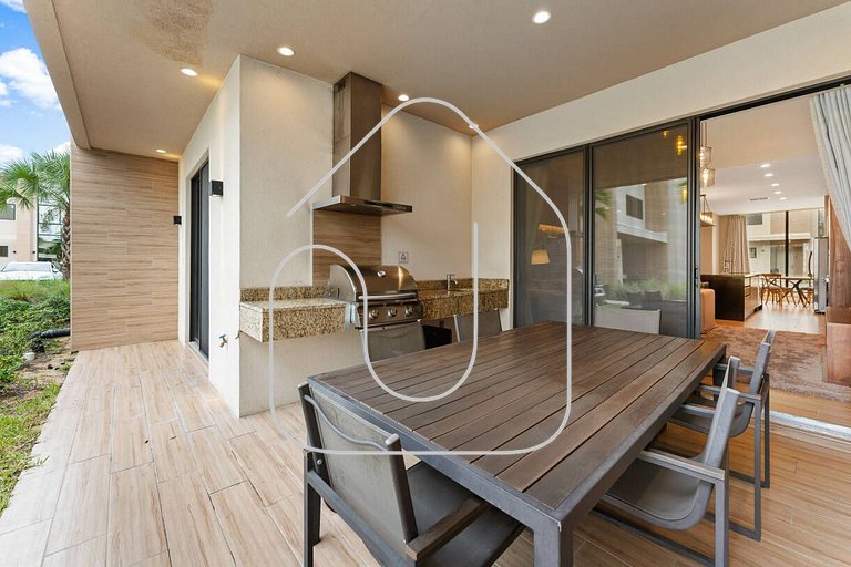 7562 Magic Village: 4 Suítes, 8 Hóspedes, Apenas 8 Minutos d