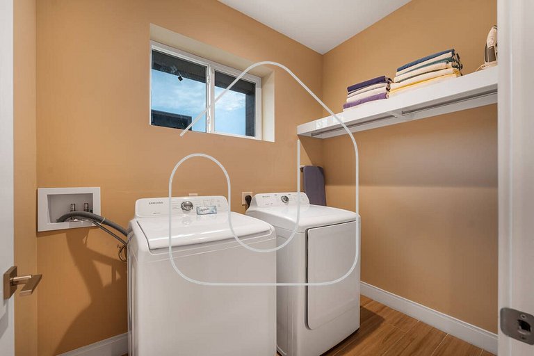 Casa 3 Suítes c/ Jacuzzi e Churrasq. — Disney 6min