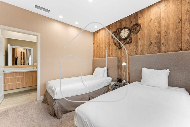 Casa 3 Suítes c/ Jacuzzi e Churrasq. — Disney 6min