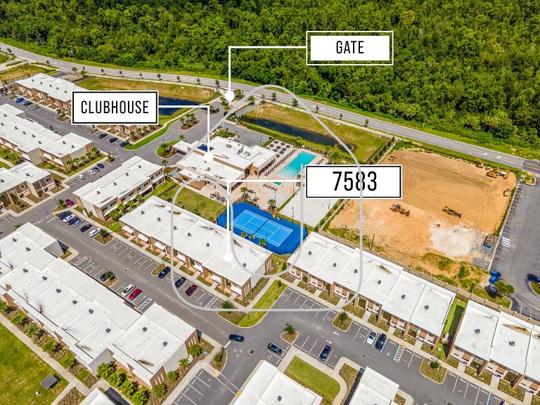 Magic Village 3BR w/ Jacuzzi & BBQ near Disney