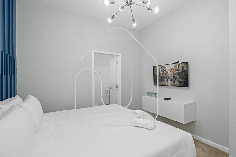 Solterra 12 BDR 10 suites 29 guests pool/spa