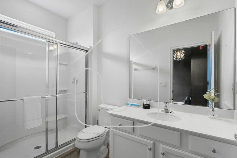 Solterra 12 BDR 10 suites 29 guests pool/spa